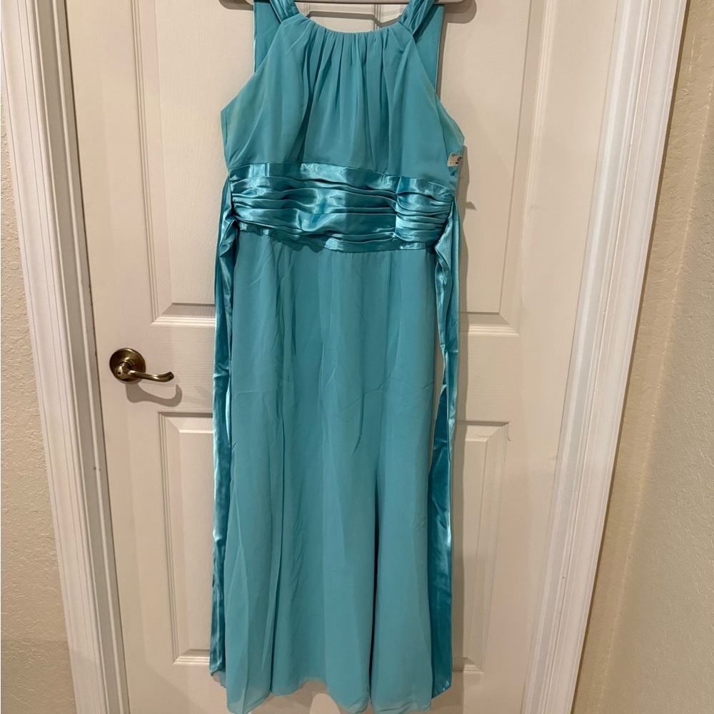 David's Bridal Turquoise Chiffon Satin Waist Dress